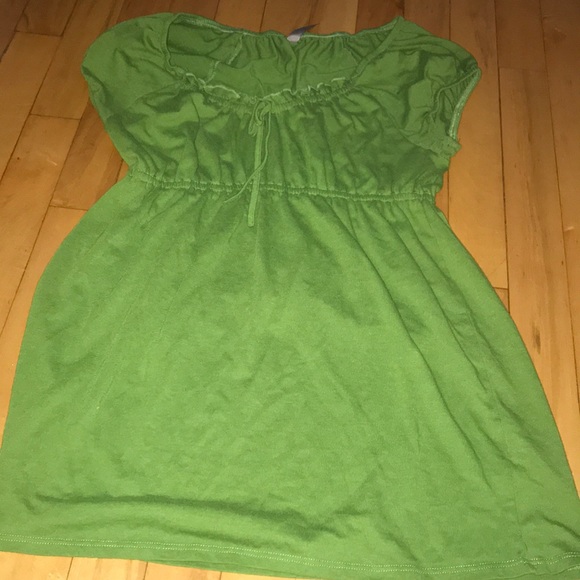 Green T-shirt - Picture 1 of 3